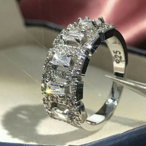 High-quality Silver Plated Luxury Inlaid Cubic Zirconia Ring